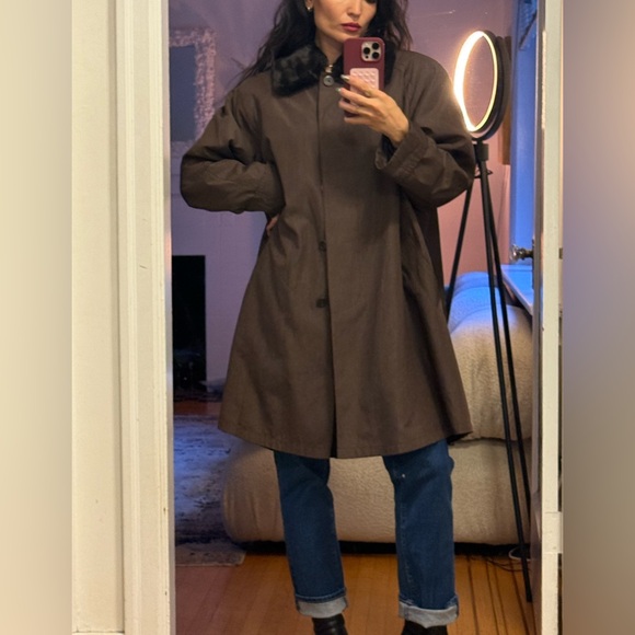 Utex Jackets & Blazers - Vintage Brown Coat with Faux Fur Collar - Oversized Fit - Minimalist Chic